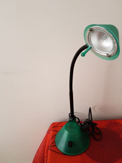 Lampe de bureau 
10 Le Havre (76)