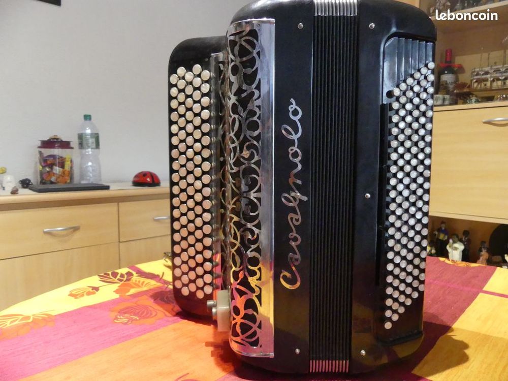  accord&eacute;on CAVAGNOLO Instruments de musique