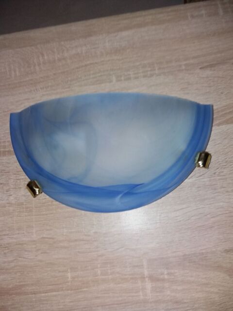 Applique �lectrique bleu, tr�s bon �tat. 2 Monceaux (60)
