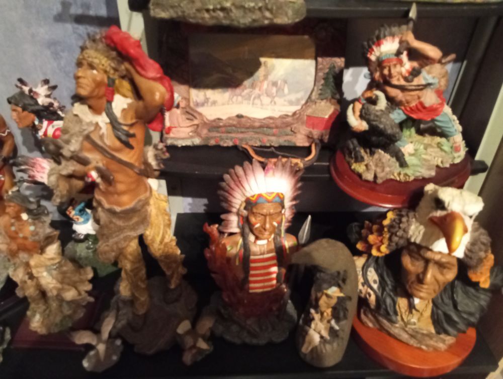 Figurines statuettes indiens am&eacute;rindiens natives far west Décoration