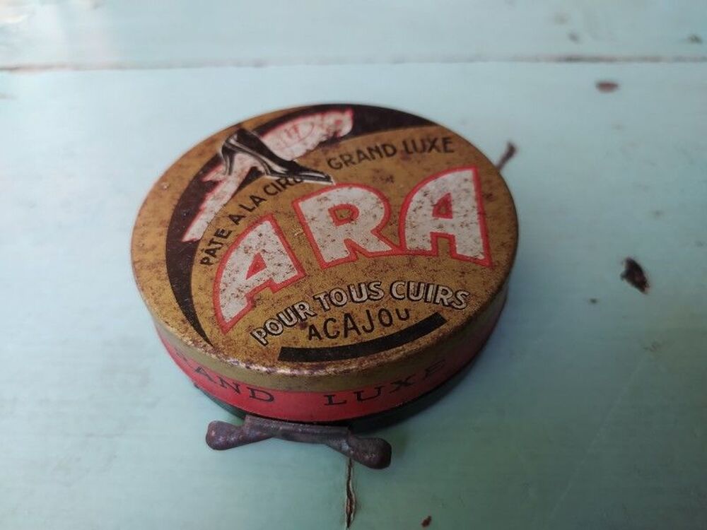 Ancienne Boite Publicitaire Cirage ARA 