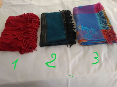 Echarpes Neuves (6) / � l'unit� 3 Taillades (84)