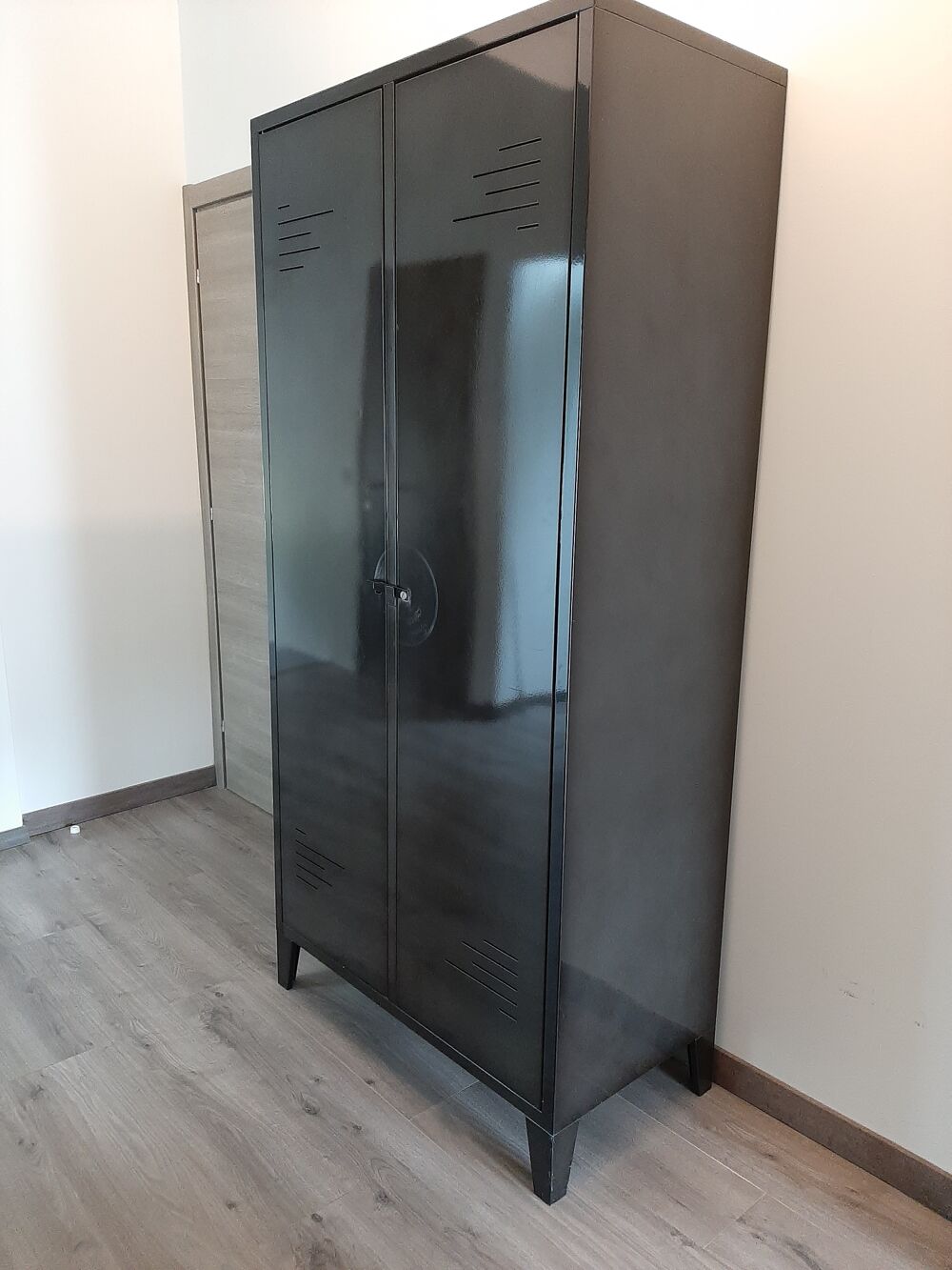 Chambre compl&egrave;te m&eacute;tal noir Meubles