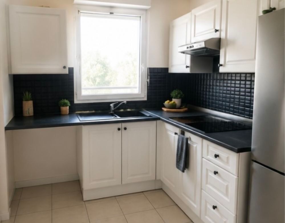 Location Appartement Prado Renzo   Beau T3 terrasse ascenseur grand box inclus Marseille 8