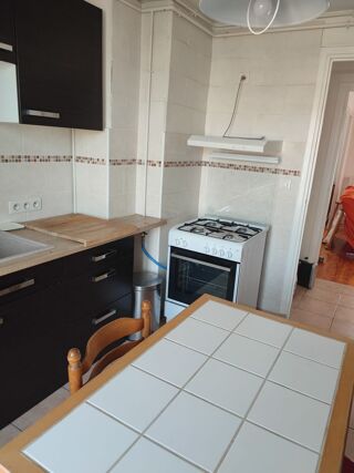  Appartement à louer 3 pièces 69 m²