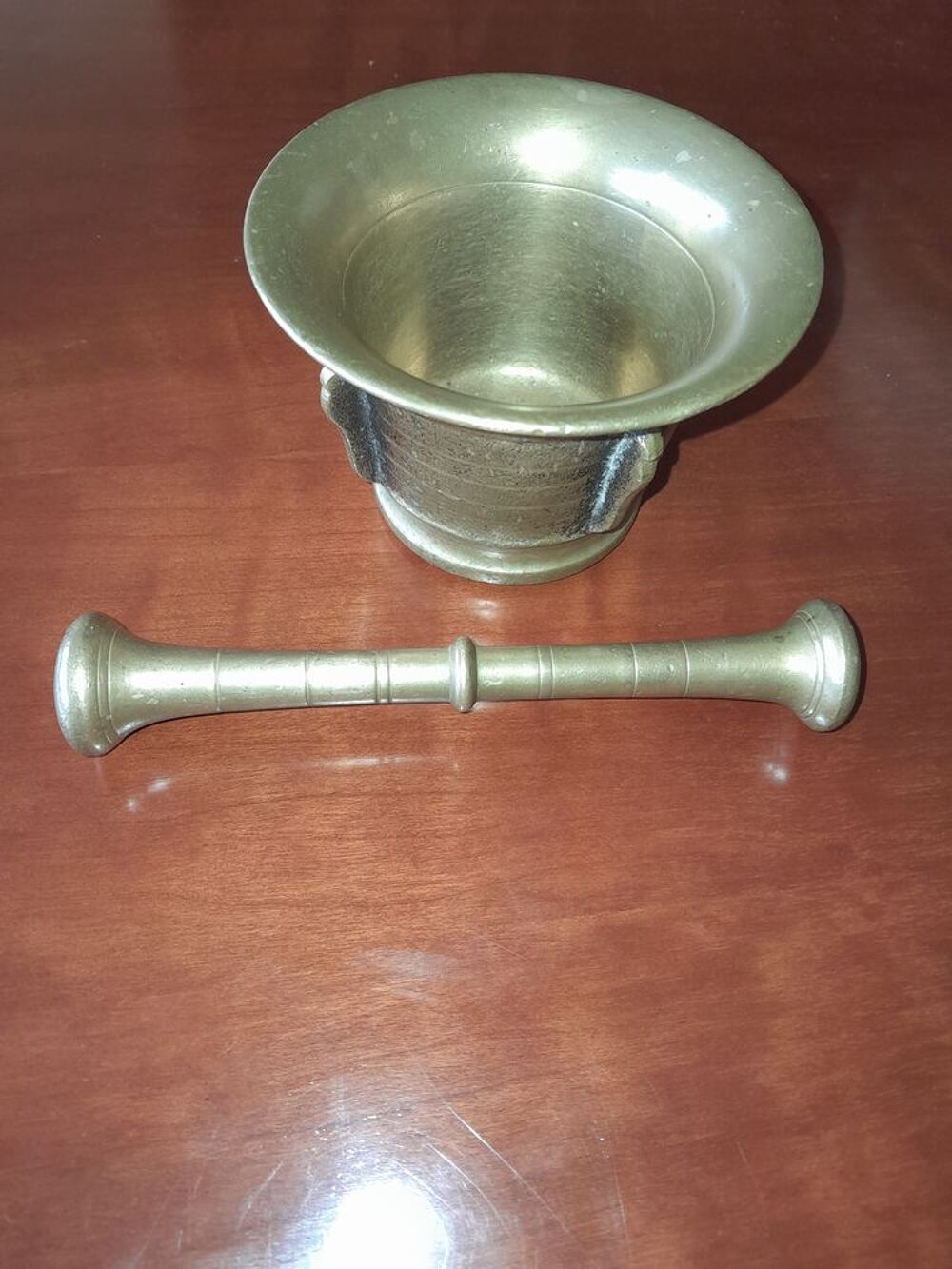 Mortier antique apothicaire Bronze XVII si&egrave;cle. D�coration