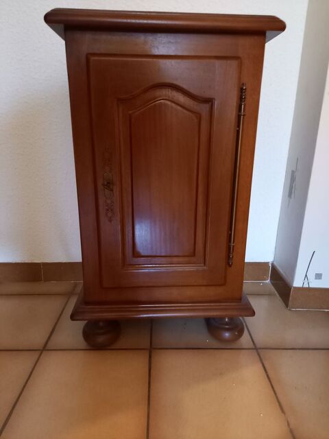 Table de chevet haute 20 Bziers (34)