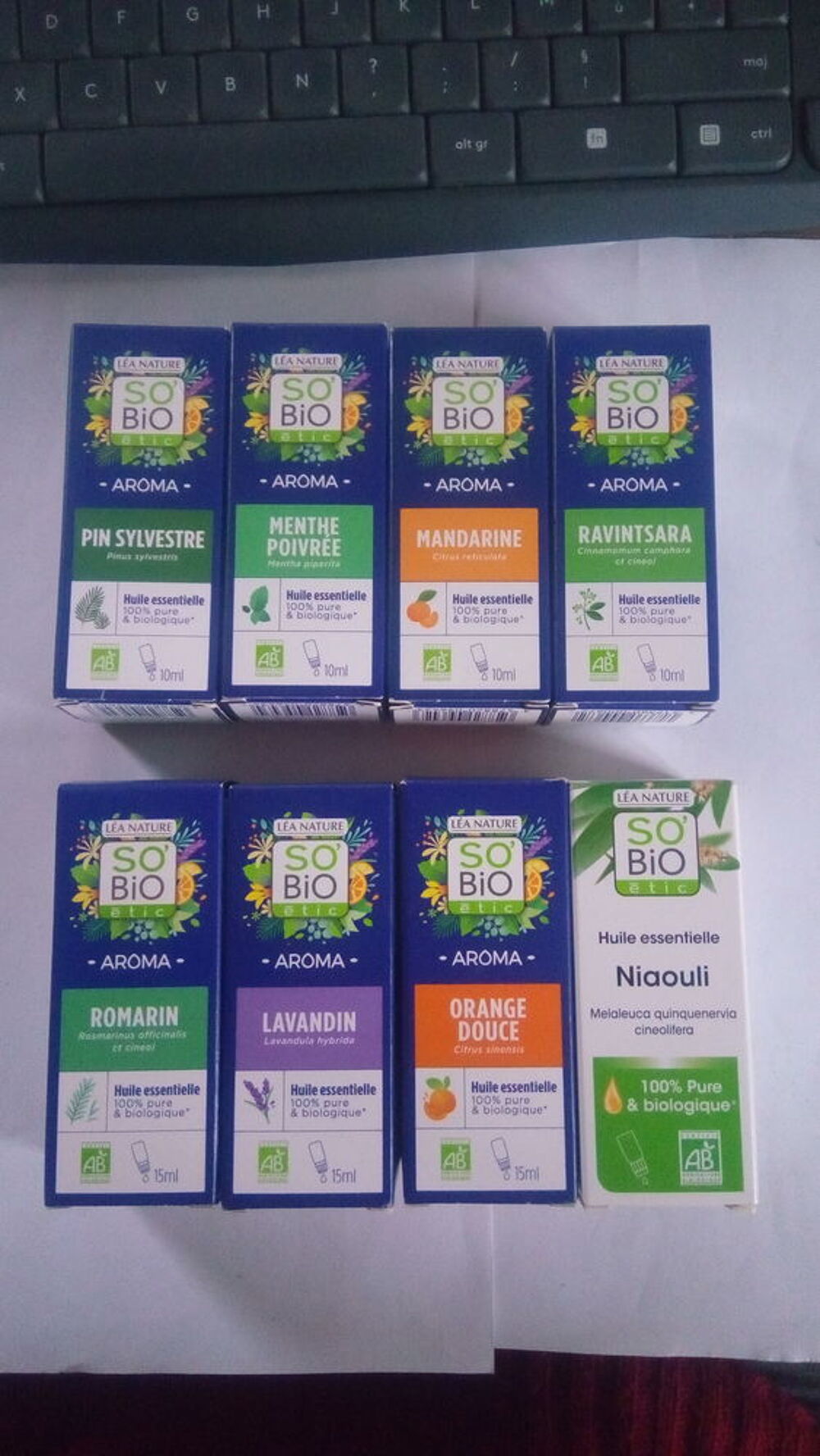 Lot d'huiles bio 12 flacons neufs
Décoration