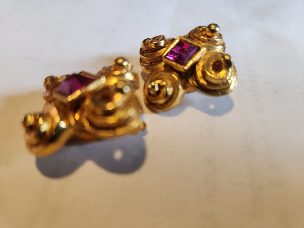 BO Carr&eacute;e dor&eacute;e strass fuchsia LANVIN Bijoux et montres