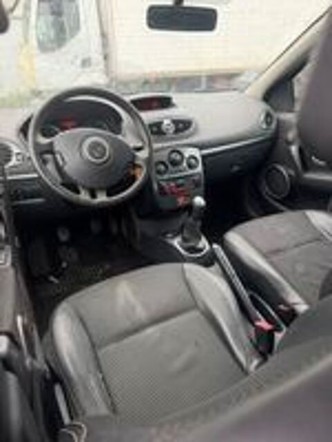 Clio III Clio 1.2 16V 80 Privil&egrave;ge Quickshift 5 2007 occasion 93300 Aubervilliers