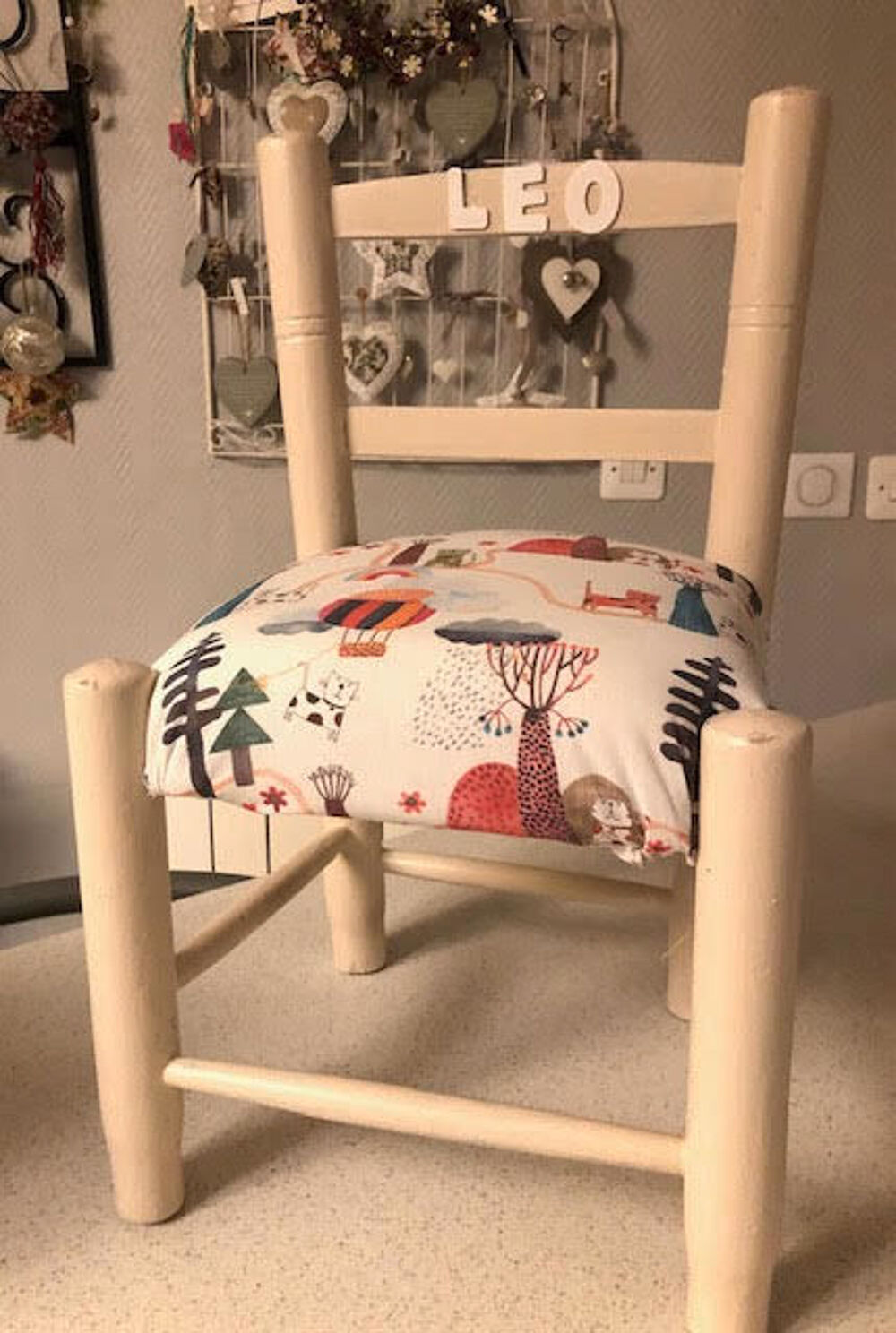 chaise enfant relook&eacute;e Meubles
