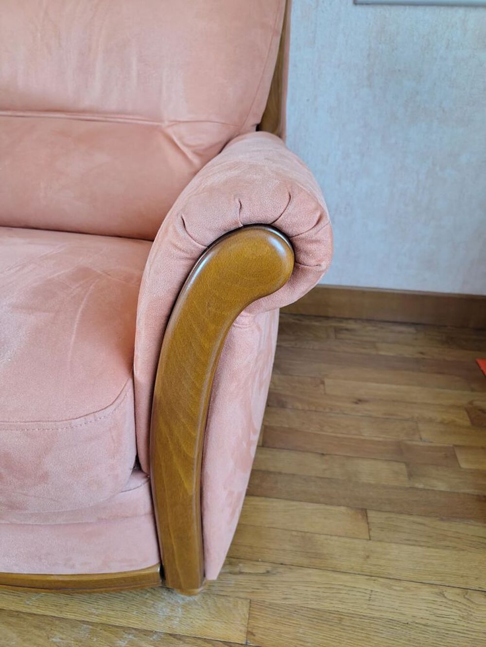 Ensemble canap&eacute;, 2 fauteuils dont un club pour salon Meubles