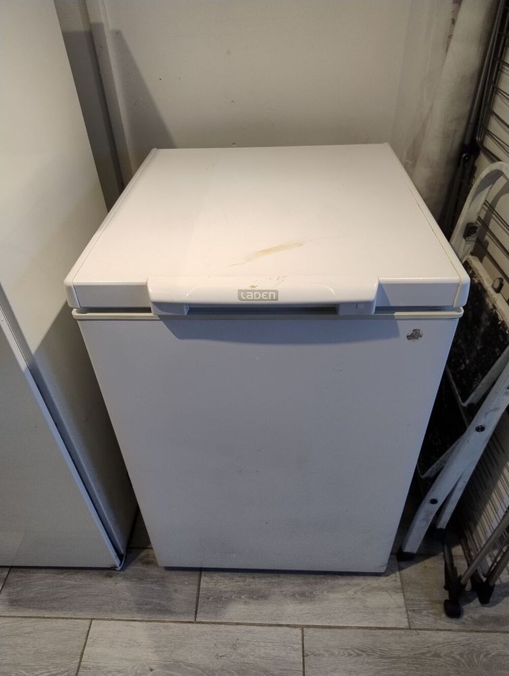 Suite d&eacute;m&eacute;nagement diff&eacute;rents meubles Meubles