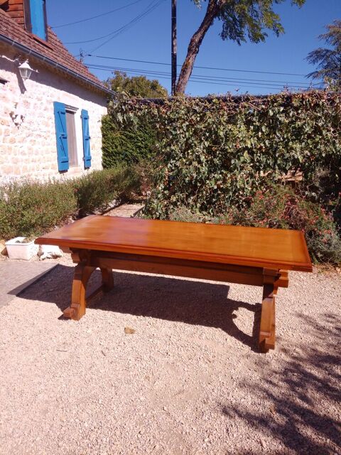 Table de salle à manger en chêne 165 Calès (46)