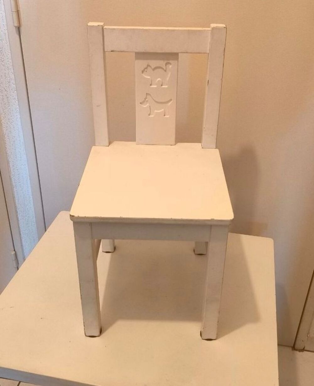 Chambre d'enfant lit + table + chaise Mobilier enfants