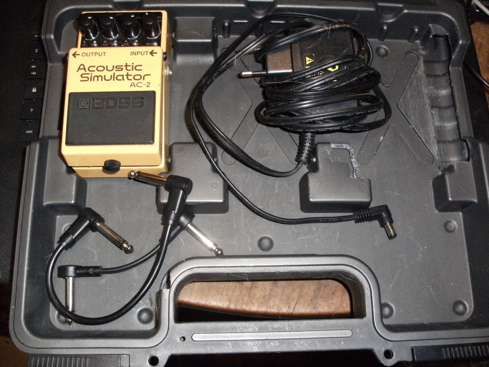 PEDAL BOARD BOSS AVEC PEDALE BOSS AC 2 ACOUSTIC SIMULATOR Instruments de musique