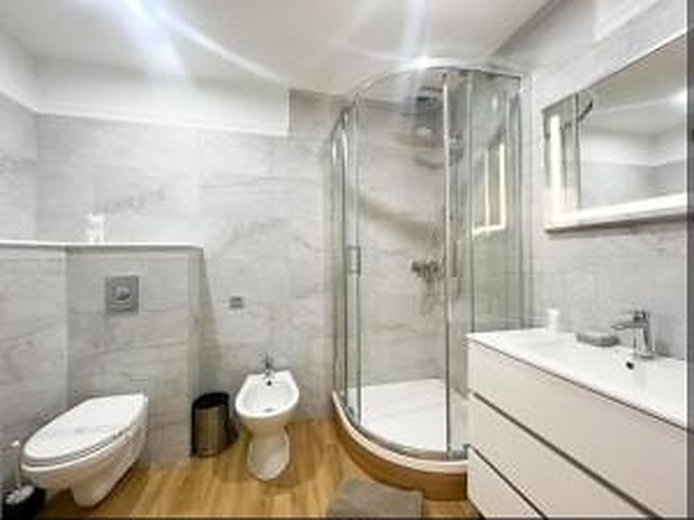 Vente Appartement Cannes rue d'Antibes - 2 pieces 34 m2, 4e etage ascenseur Cannes