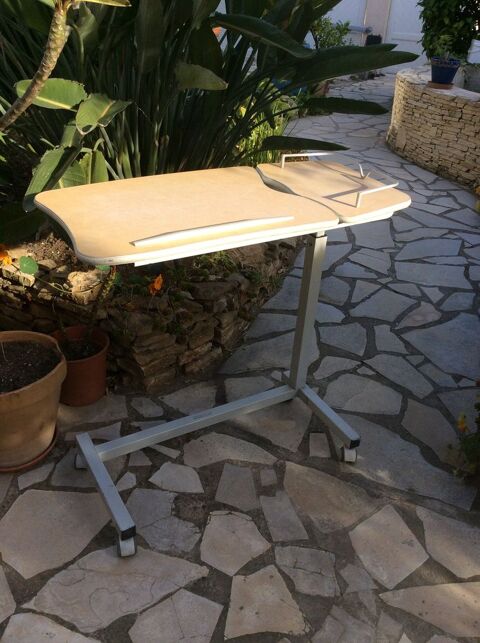 Tablette roulante 70 Six-Fours-les-Plages (83)