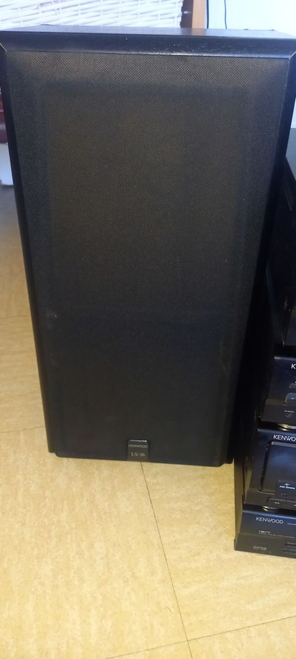 Hi-Fi Kenwood ampli, CD player,lecteurs K7, Tuner, 2 HP Audio et hifi