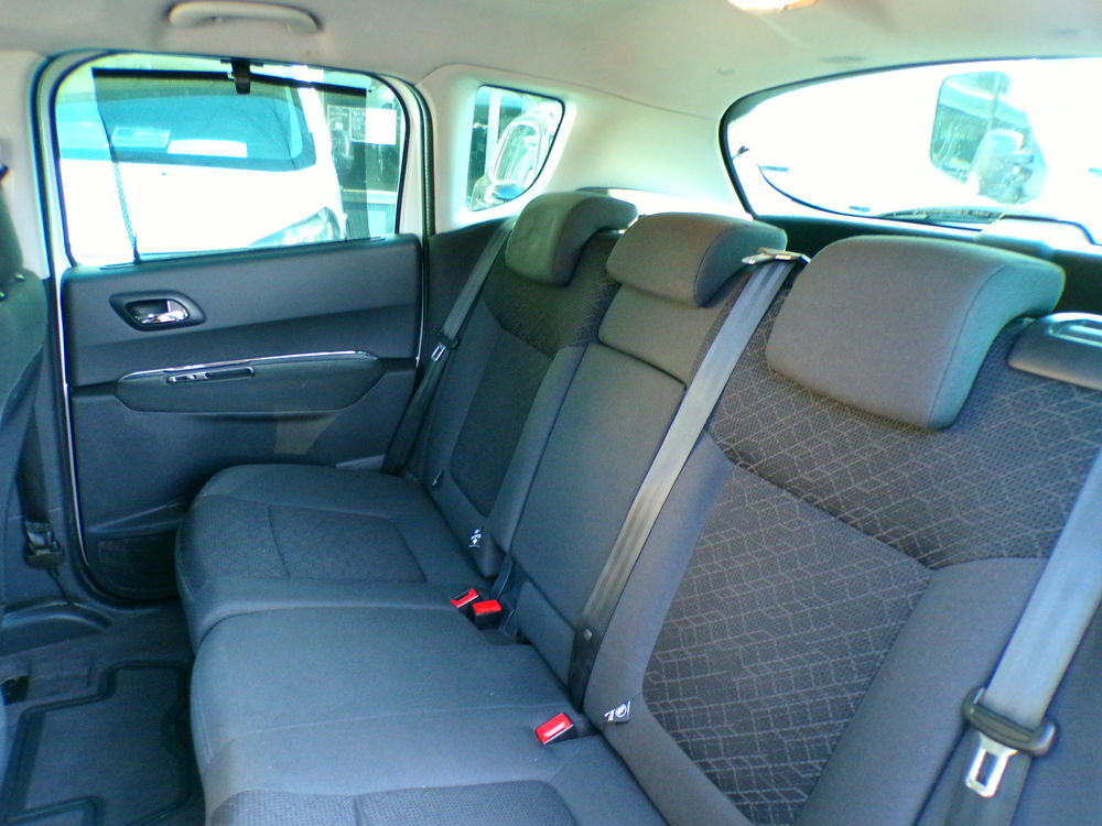 3008 1.6 HDi 115ch FAP BVM6 Business (6 CV) 2015 occasion 42300 Roanne