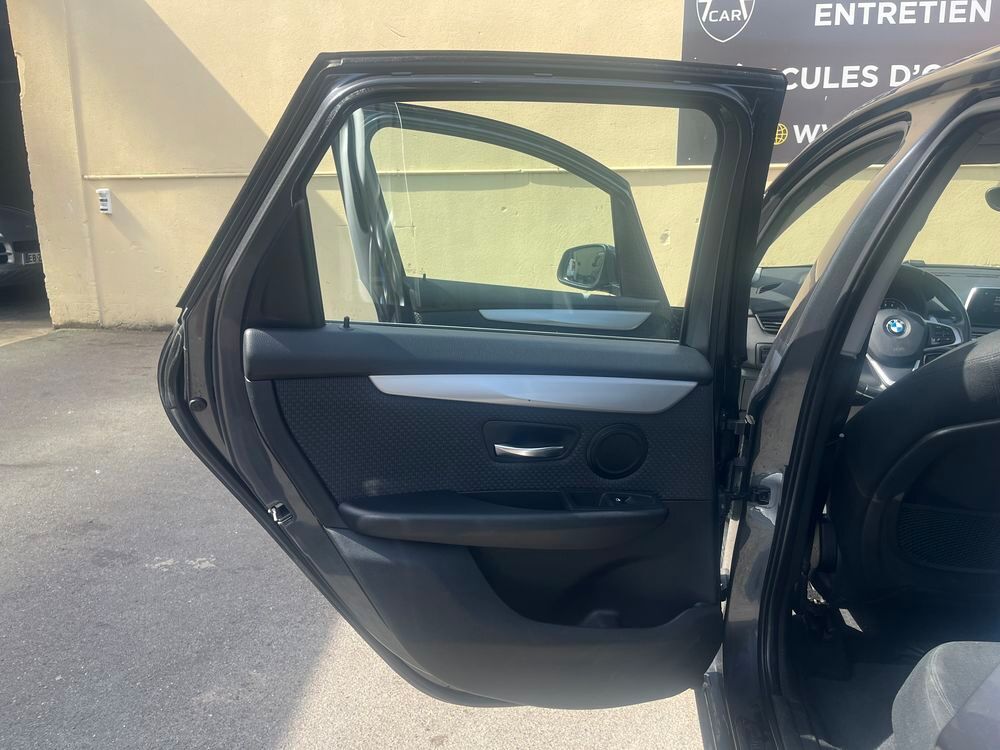 Serie 2 Active Tourer 225xe iPerformance 224 ch BVA6 Lounge 2018 occasion 77170 Brie-Comte-Robert