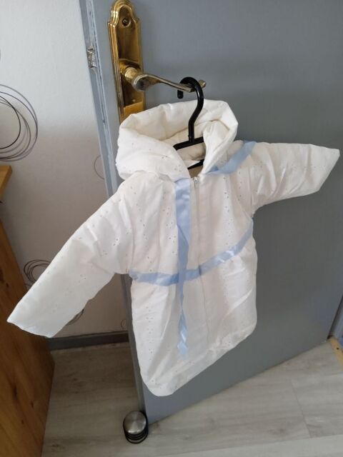 Manteau b�b� 8 Wattignies (59)