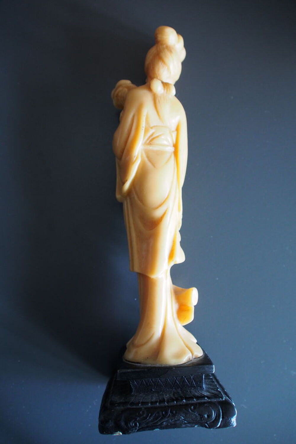 Statuette femme japonaise 