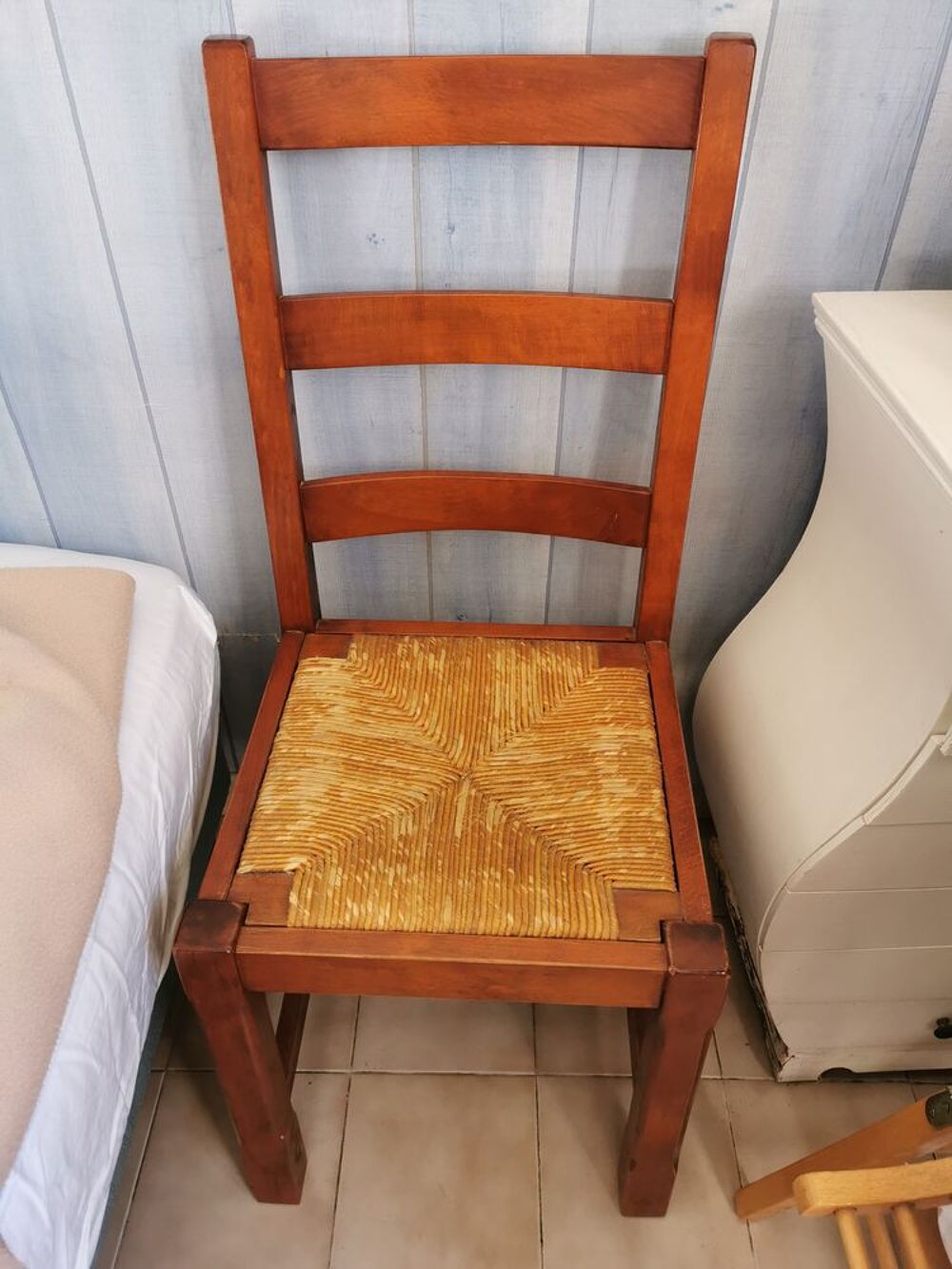 LOT DE 4 CHAISES Meubles