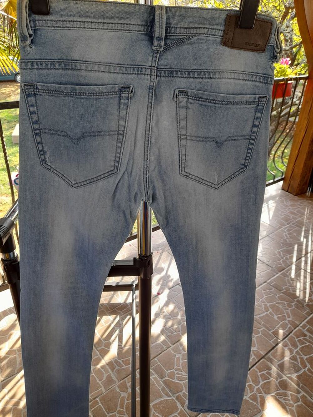 Blue jean d&eacute;lav&eacute; Diesel stretch T30 Vêtements