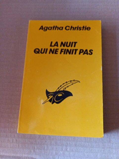 Livre  la nuit qui ne finit pas  Agatha Christie 4 Villiers (86)