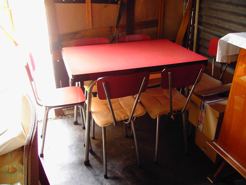 table de cuisine . Meubles