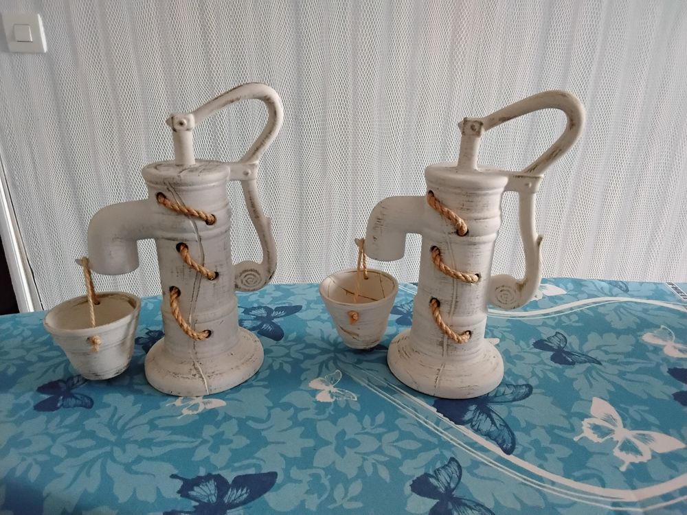 Lampe sur colonne + lot articles style gr&eacute;co-romain D�coration