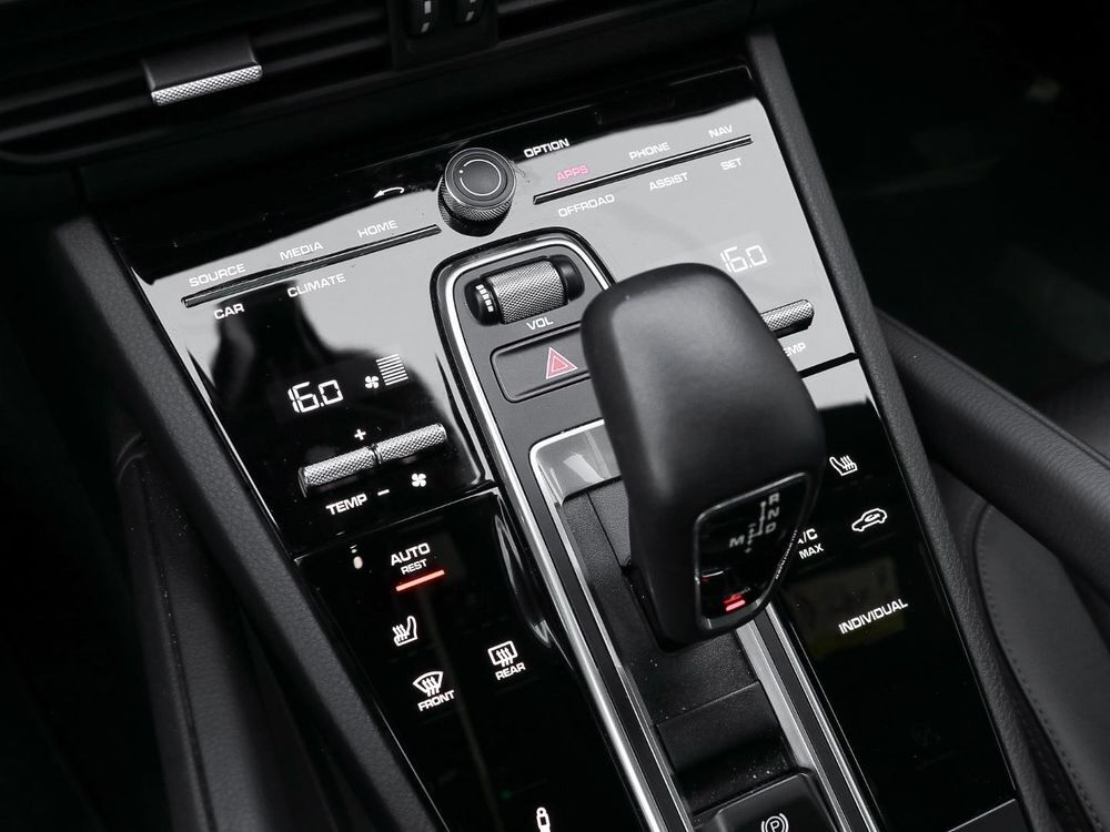 Cayenne E-Hybrid 3.0 V6 462 ch Tiptronic BVA 2021 occasion 83000 Toulon