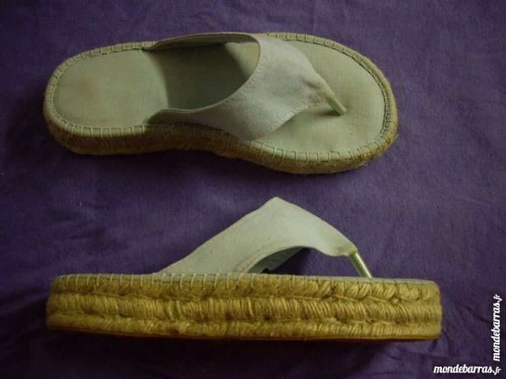 Paire d'Espadrilles &agrave; large semelle pt 40 Chaussures