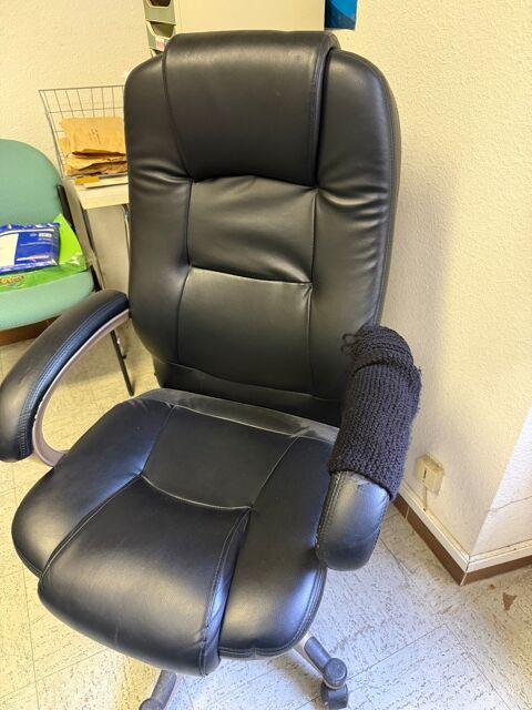 Fauteuil de bureau noir similicuir ENZO FRATELLI 80 Laudun-l'Ardoise (30)