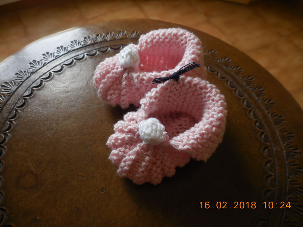 chaussons bb laine synth&eacute;tique Puériculture
