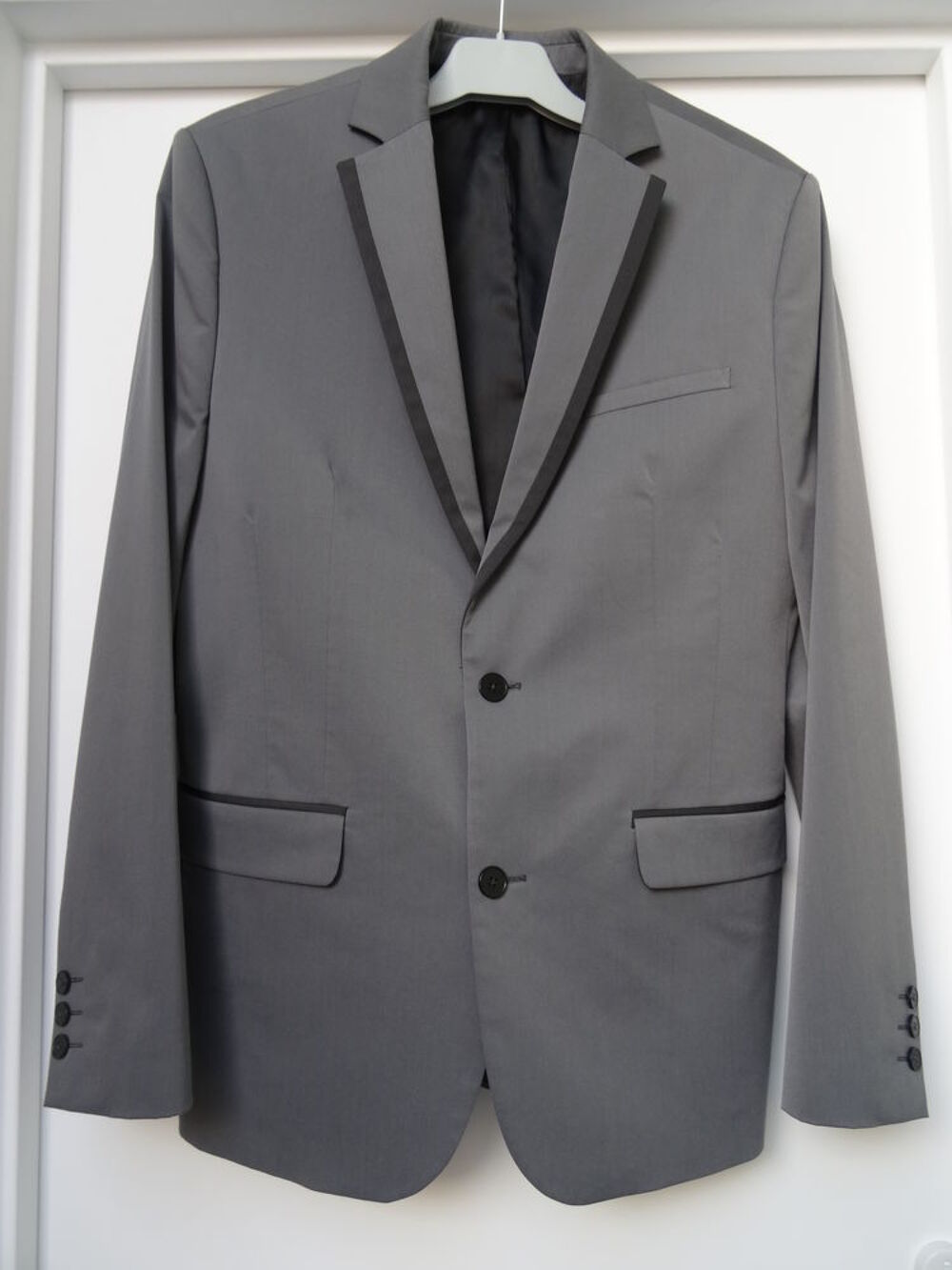 Veste Homme grise &agrave; revers contrast&eacute;s TL Vêtements