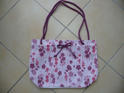 Sac blanc Grand Format avec fleurs tons de mauves - Neuf 8 Celles-sur-Belle (79)