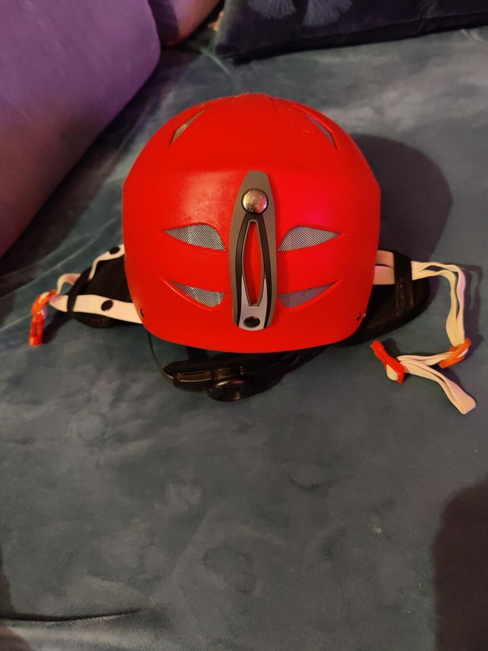 2 Casques ski taille medium 20 EUR les deux Sports