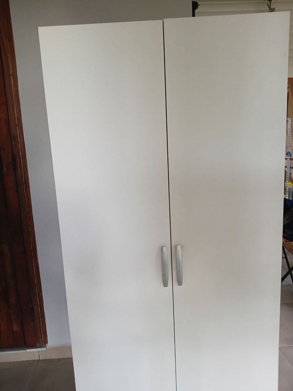 Petite armoire de chambre (H1.54xP0.5xL0.8cm) couleur claire Meubles