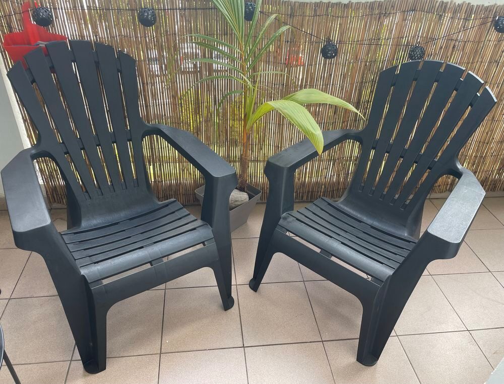 Ensemble 2 fauteuils + table Meubles