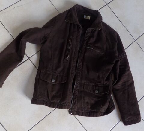 Veste marron 3 La Motte-d'Aveillans (38)