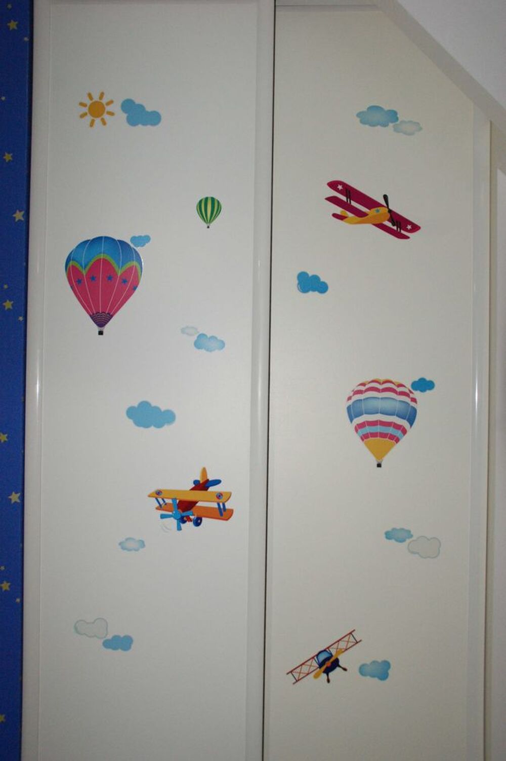 s&eacute;ries de stickers avions et mongolfi&egrave;res Décoration