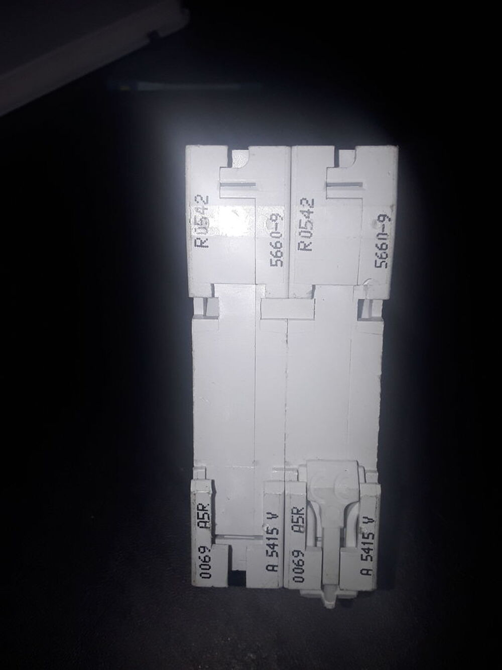DISJONCTEUR C60N C20 REF 24203 Bricolage
