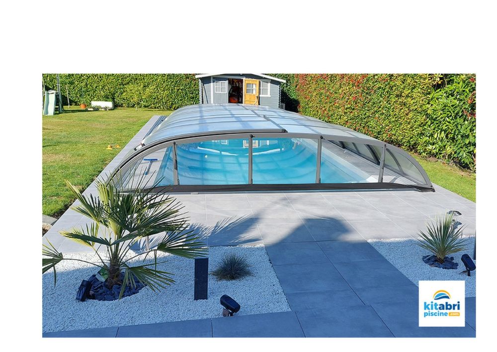 ABRI PISCINE NEUF coulissant 8,60 x 4,75?Prix 6900 � Sports
