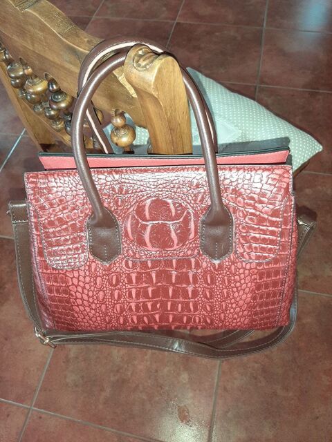 SACS A MAIN 15 Saint-Sauveur (38)