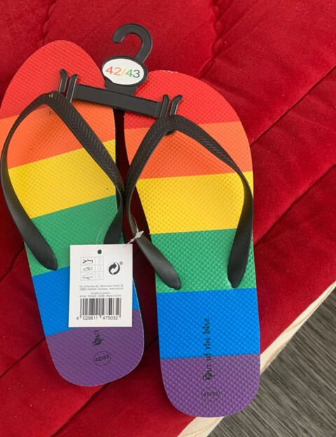 Tang Arc en Ciel  Multicolore Taille 42/43 Neuf  petit défaut Nîmes (30)