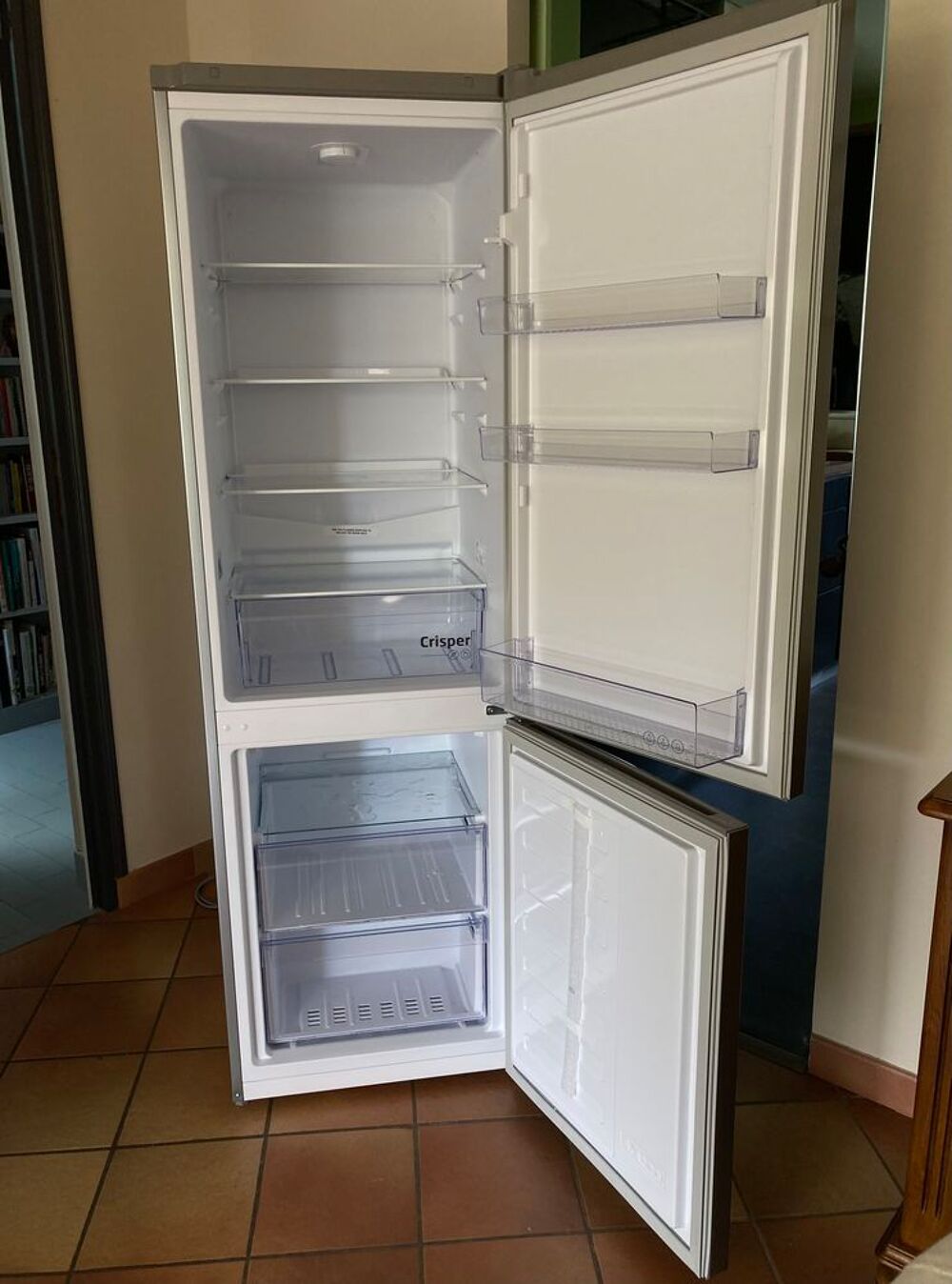 REFRIGERATEUR CONGELATEUR BEKO, NEUF Electroménager