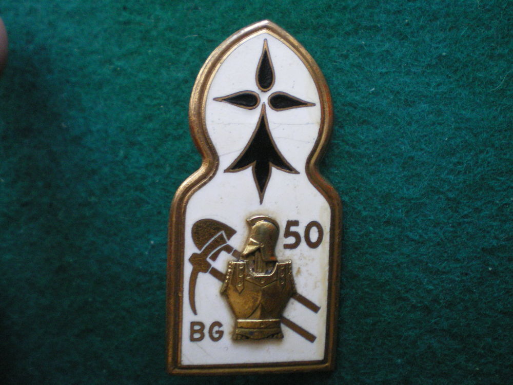 Insigne du G&eacute;nie - 50&deg; Bataillon du G&eacute;nie. 