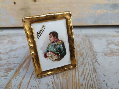 Petit Cadre Porcelaine de Limoges Napol�on Bonaparte Ajaccio 22 Loches (37)